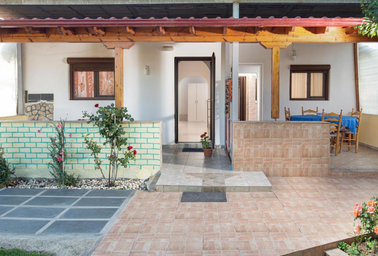 Agatha House Aparthotel Valti Ngoại thất bức ảnh
