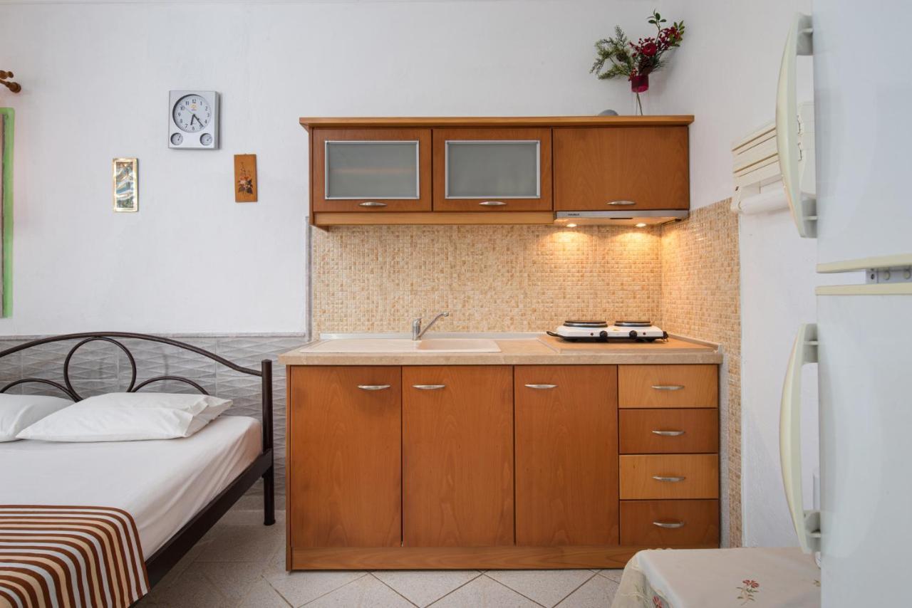 Agatha House Aparthotel Valti Ngoại thất bức ảnh