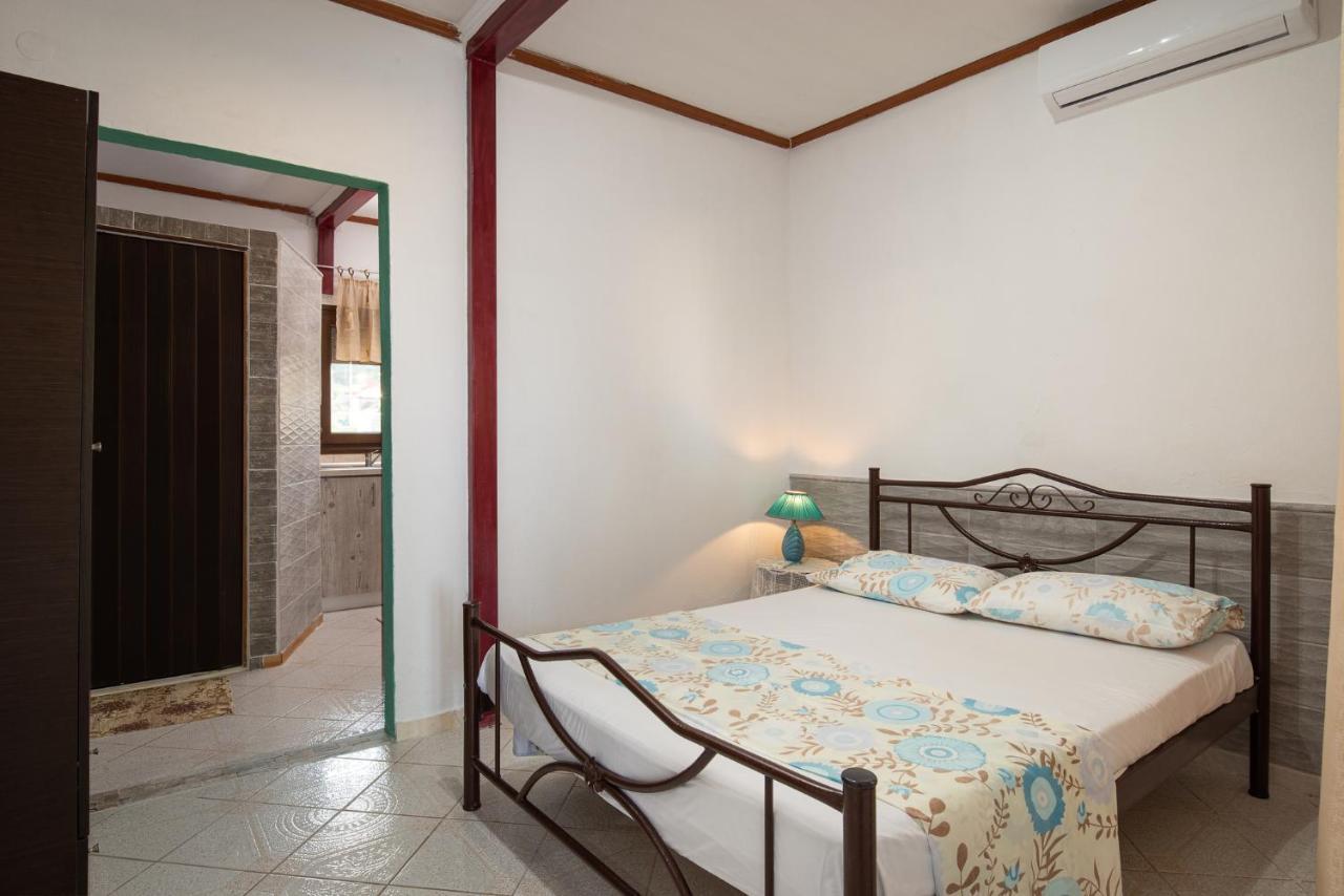 Agatha House Aparthotel Valti Ngoại thất bức ảnh